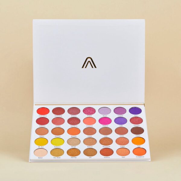 WhatsApp Image 2026-05-24 at 6.10.24 PM Paleta de Sombras Satinadas y Matte
