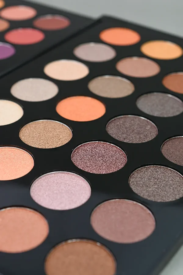 paleta de sombras x 56 tonos tierra