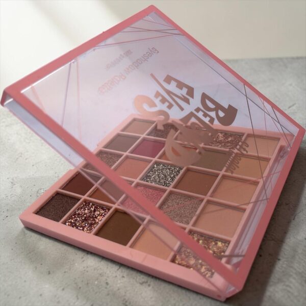 WhatsApp Image 2026-06-01 at 7.15.47 PM paleta de sombras por 25 tonos