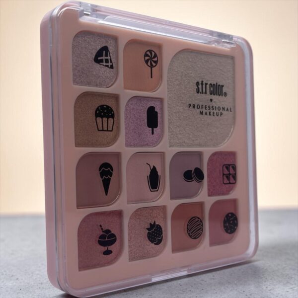 paleta de sombras con iluminador