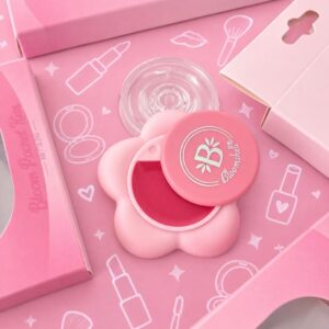bloom pocket kiss