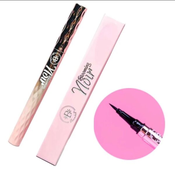 delineador en plumon blooming Noir